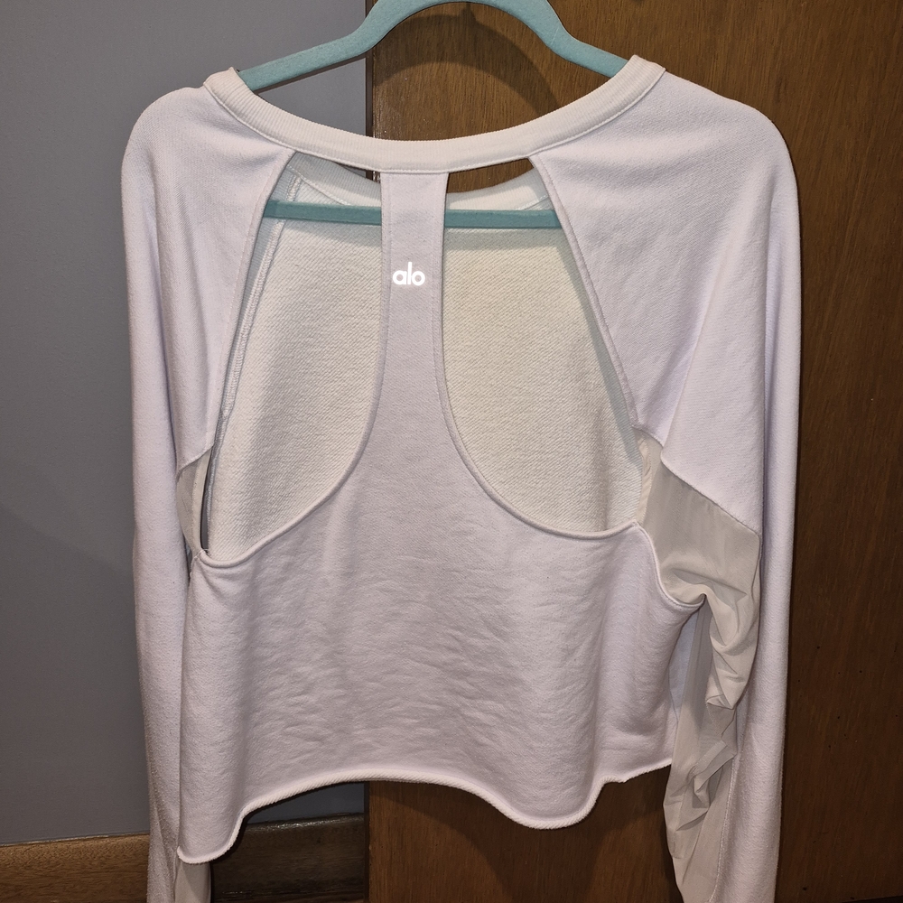 ALO Yoga Women's White Long Sleeve Top